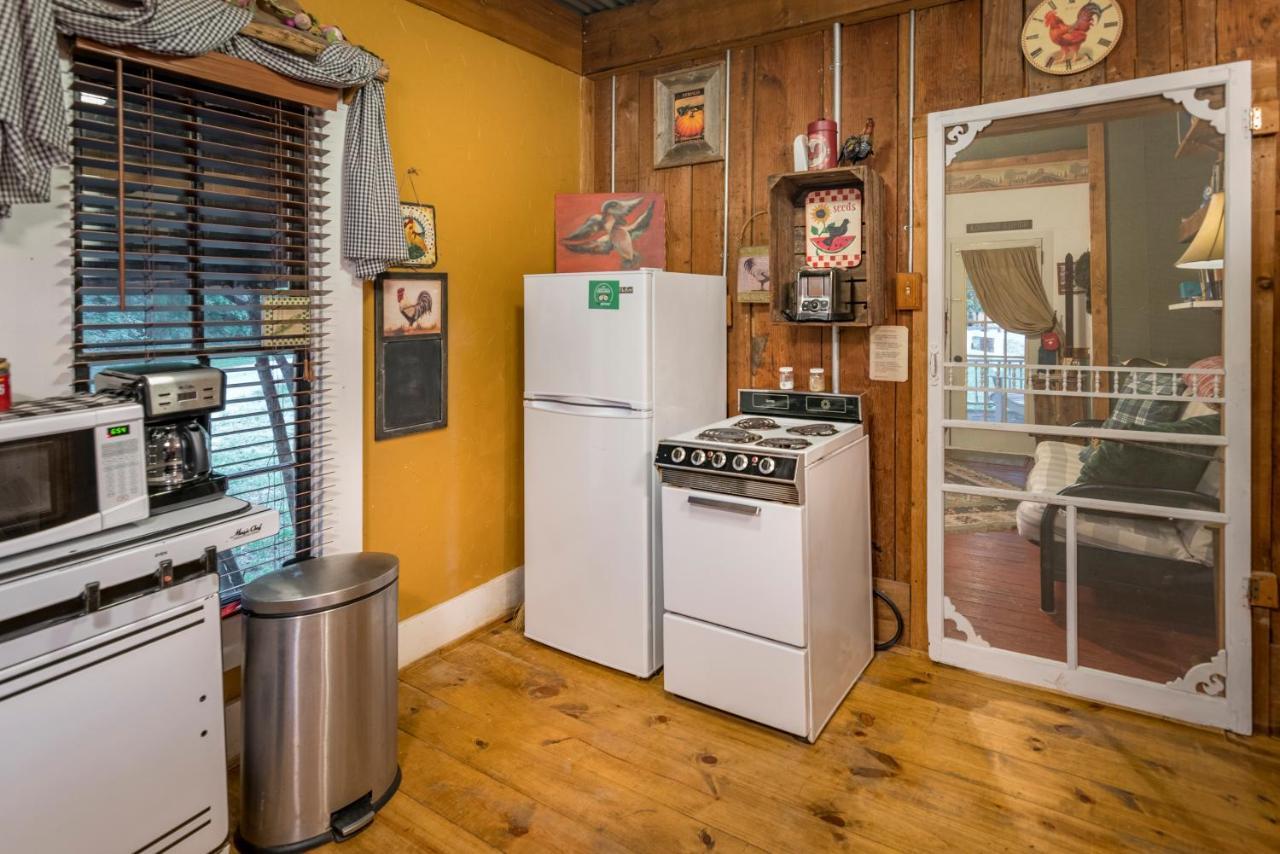 Country Woods Inn Glen Rose Esterno foto
