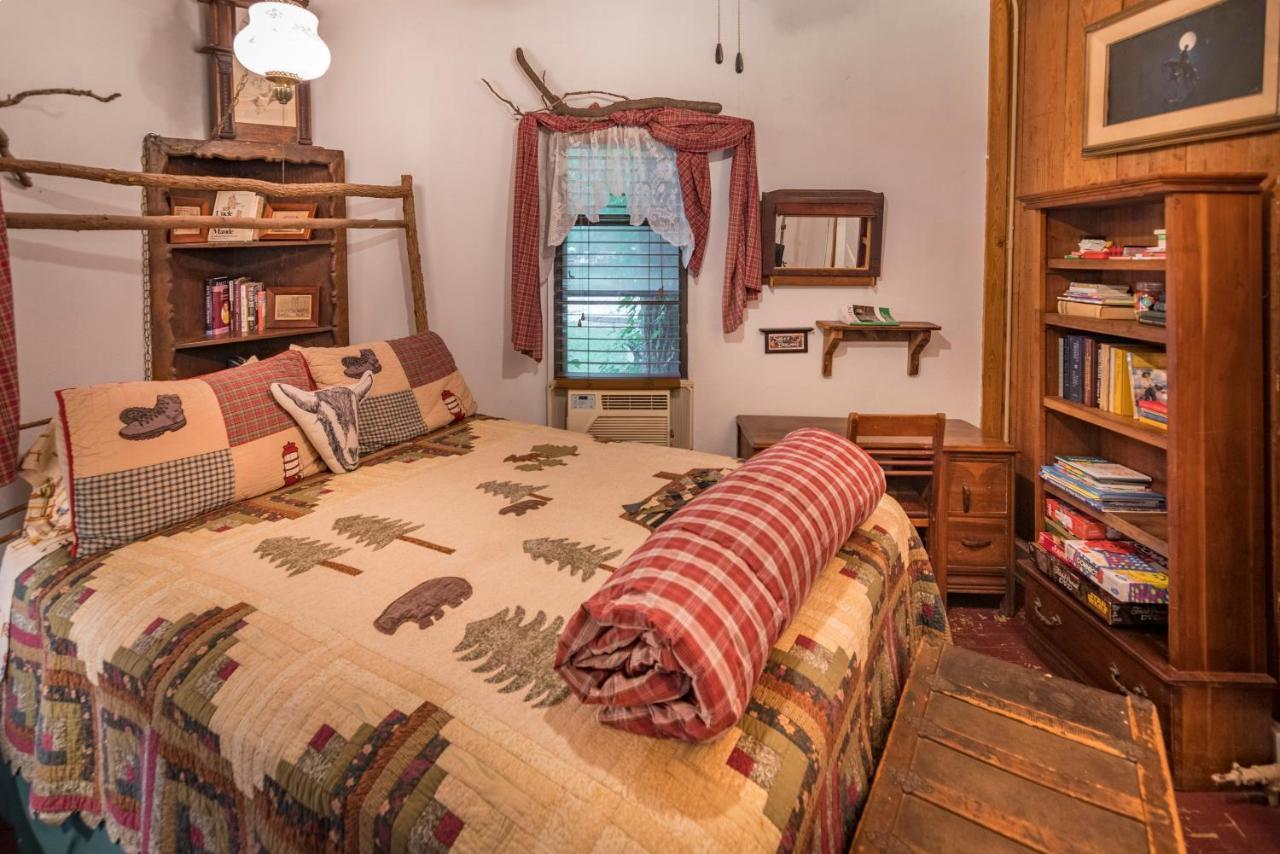 Country Woods Inn Glen Rose Esterno foto
